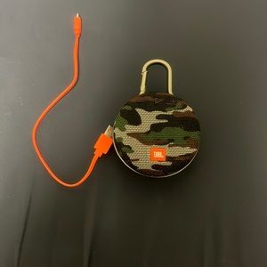 Camouflage JBL portable speaker with charging cable